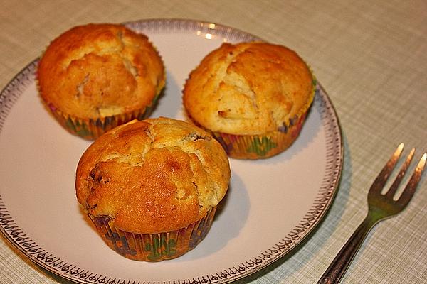 Apple and Date Muffins