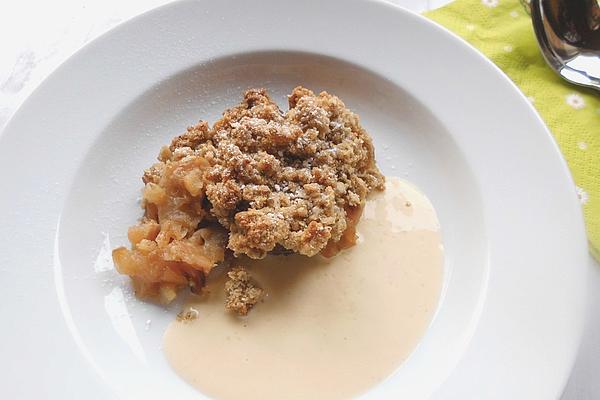 Apple Dessert with Oatmeal Topping