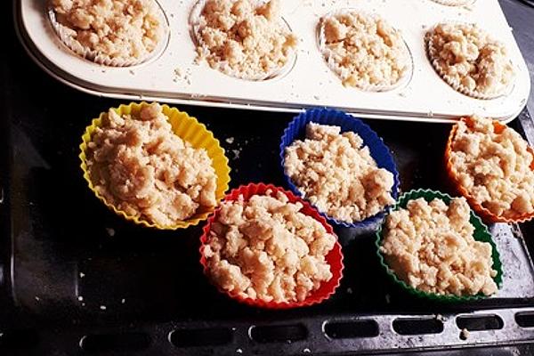 Apple Muffins with Crusty Crust