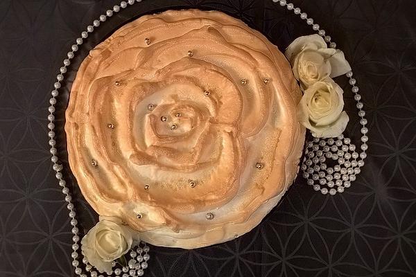 Apple Pie with Meringue Topping
