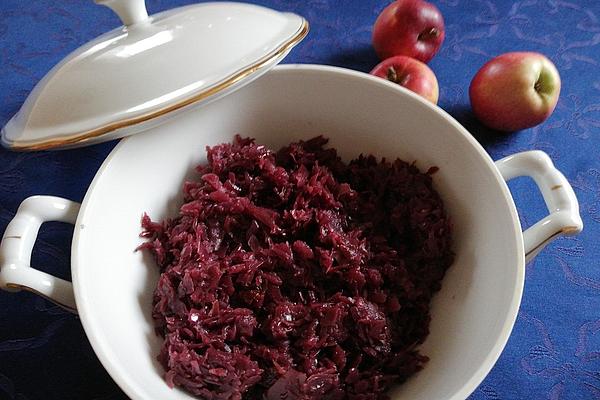 Apple Red Cabbage with Honey