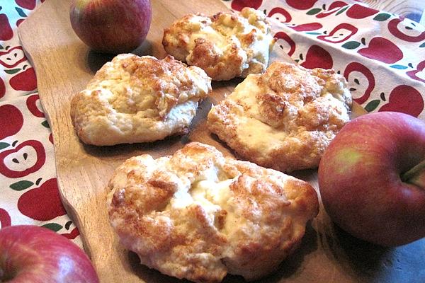 Apple Rolls with Cottage Cheese