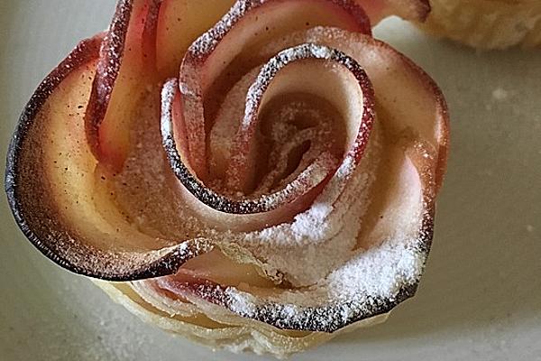 Apple Rose with Puff Pastry