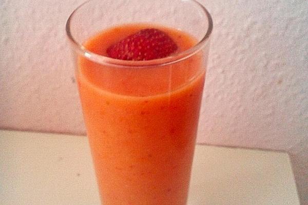 Apricot and Strawberry Smoothie