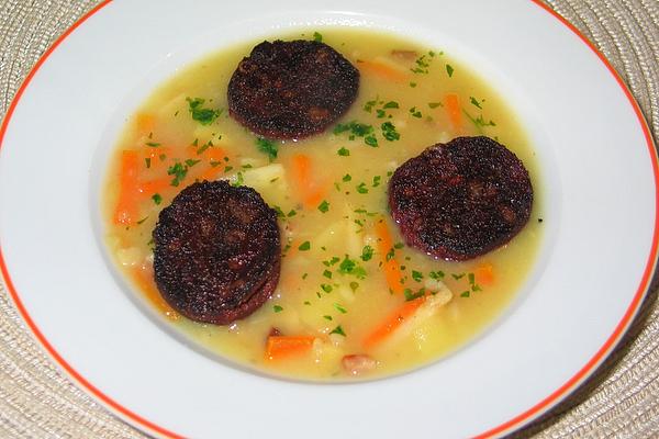 Ardäppelsupp with Blood Pudding