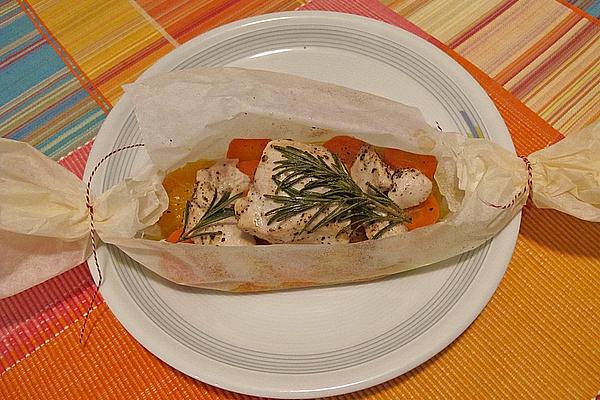 Aromatic Chicken with Orange Carrots in Parchment