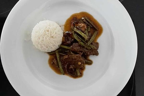 Asian Beef with Dark Sauce and Green Beans