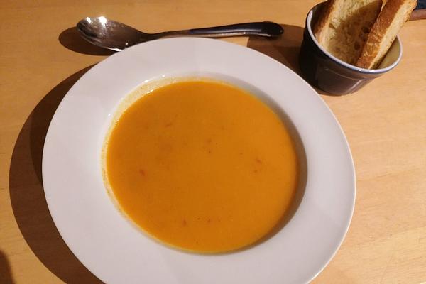 Asian Carrot and Pepper Soup with Bread Chips