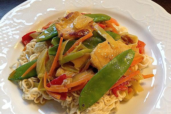 Asian Noodle Curry with Chicken Breast Fillet