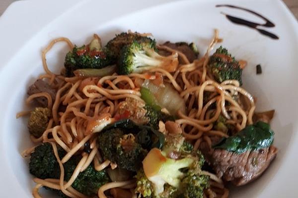 Asian Noodle Pan with Beef and Broccoli