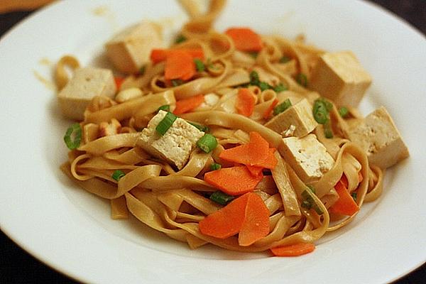 Asian Noodles with Tofu and Stir-fried Vegetables