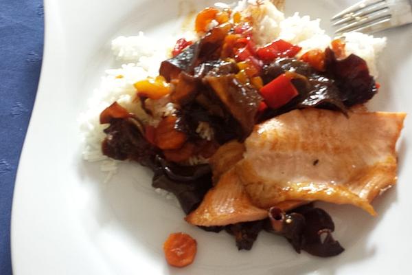 Asian Stir-fry Vegetables with Rice and Salmon