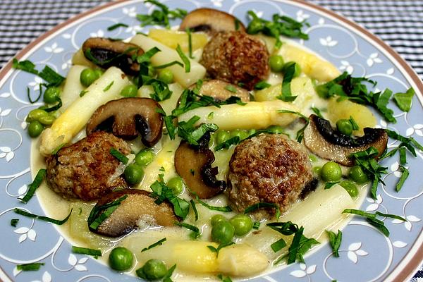 Asparagus Stew with Meatballs