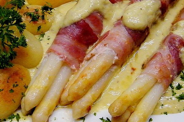 Asparagus Wrapped in Bacon with Leek Cream Sauce