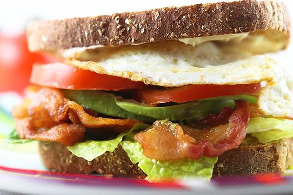 Avocado-Bacon-Egg Sandwich with Spicy Mayo