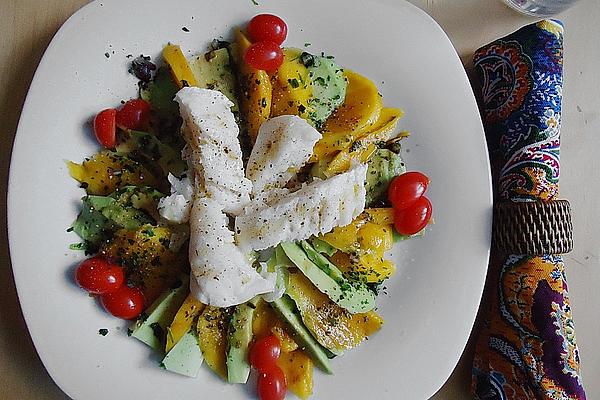 Avocado-Mango Salad with Fish