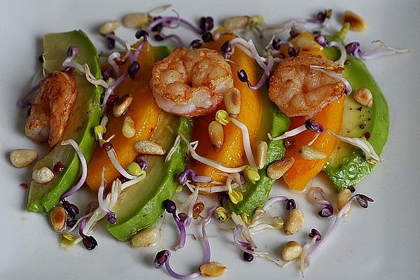 Avocado with Persimmons and Prawns