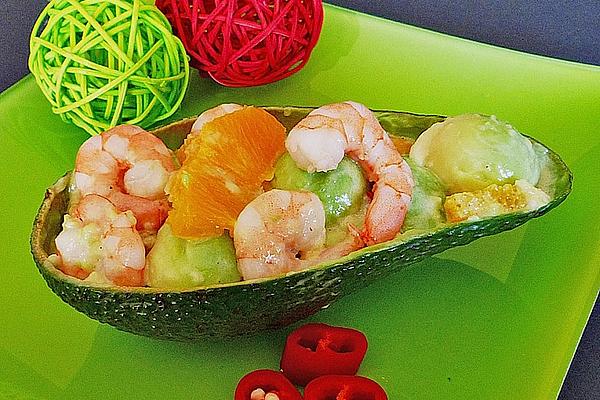 Avocado with Prawns and Orange Fillets