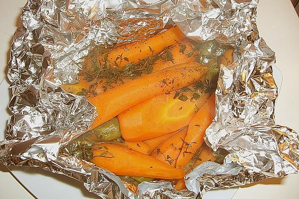 Baked Carrots with Caraway Seeds and Thyme