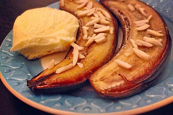 Baked Oven Banana with Sliced ​​almonds