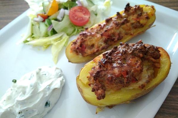 Baked Potatoes Filled with Minced Meat