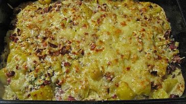 Baked Potatoes with Cheese Gratin