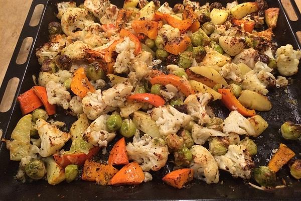 Baked Vegetables with Brussels Sprouts, Cauliflower and Pumpkin