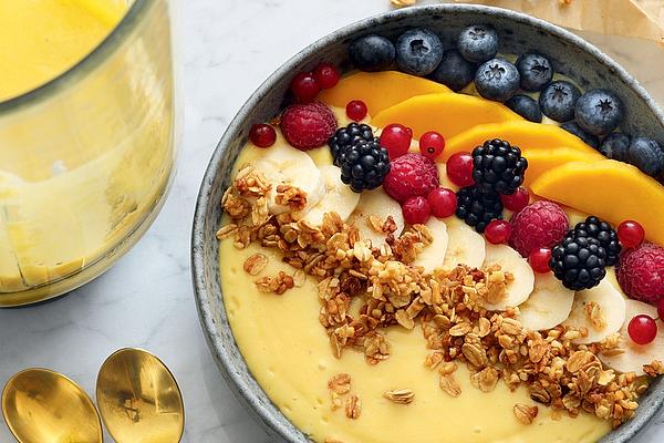 Banana and Mango Smoothie Bowl