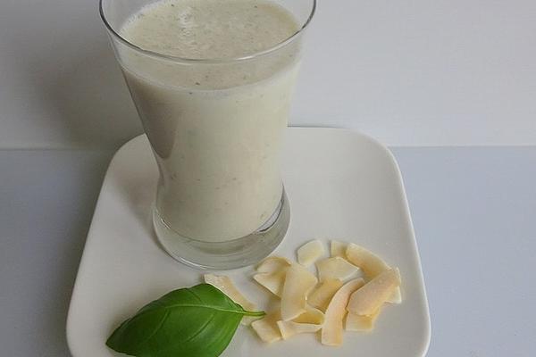 Banana, Coconut and Basil Shake