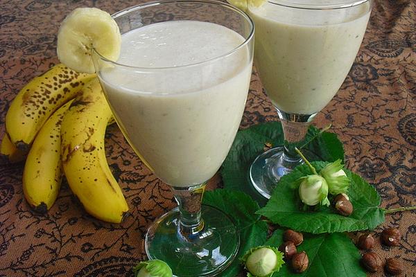 Banana Milk or Yogurt with Hazelnuts and Honey
