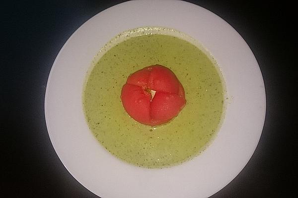 Basil Soup with Tomato and Mozzarella