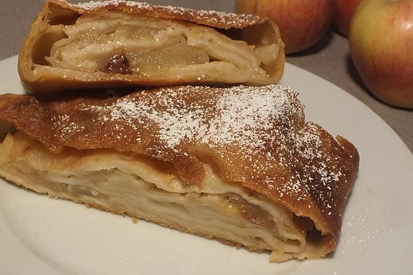 Bavarian Apple and Cream Strudel