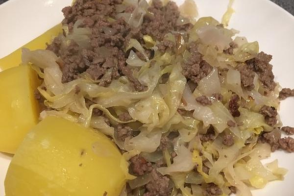 Bavarian Cabbage with Minced Meat