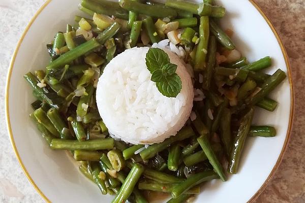 Bean Vegetables with Coconut Milk and Mint