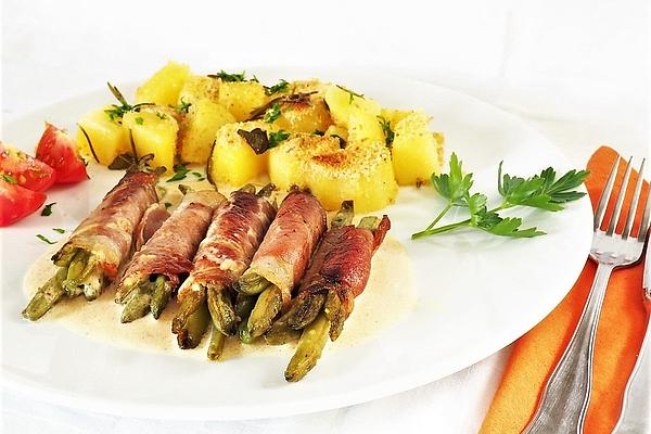 Beans Wrapped in Bacon with Cream – White Wine – Sauce