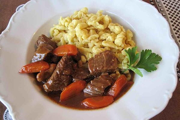 Beef and Carrot Ragout with Red Wine Cream Sauce