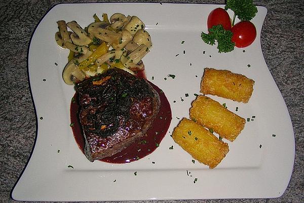 Beef Rump Medallions in Red Wine Sauce with Roasted Onions