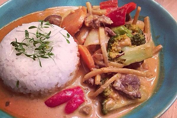 Beef with Peanut Sauce