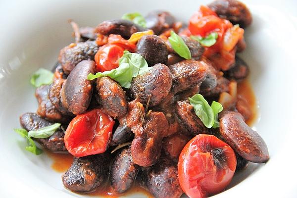 Beetle Beans in Tomato Sauce