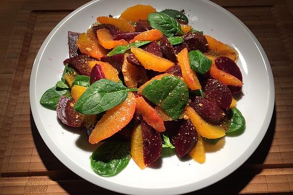 Beetroot Salad with Spinach and Oranges