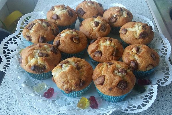 Best and Fastest Chocolate Muffins with Children`s Chocolate