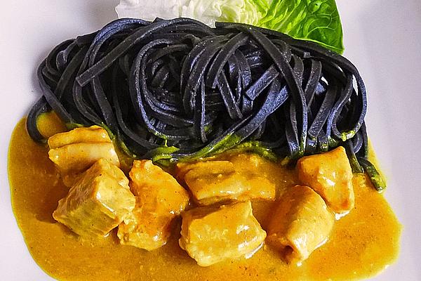 Black Tagliatelle with Curry and Salmon Cream
