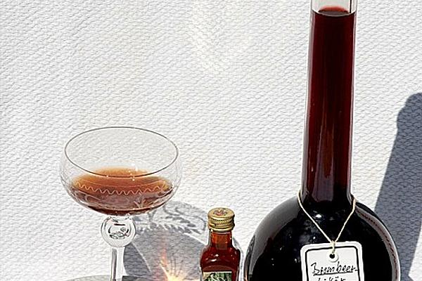 Blackberry Liqueur Made from Juice