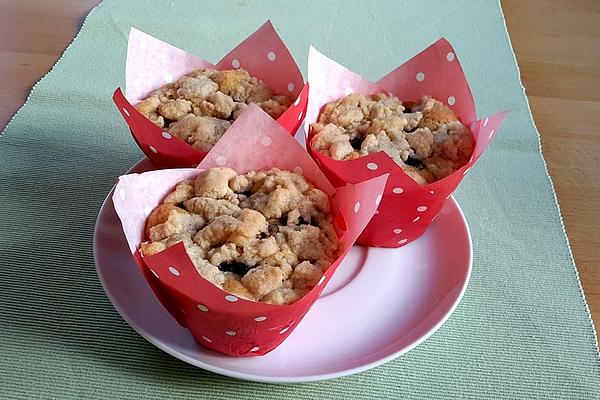 Blackberry Muffins with Nut Crumble