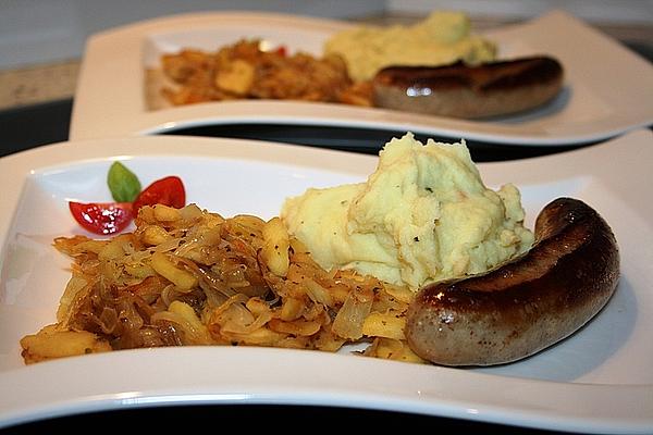 Bratwurst with Apple and Onion Vegetables