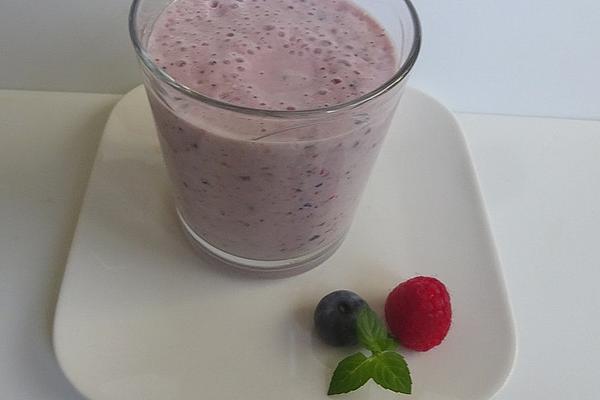 Breakfast Milk with Berries