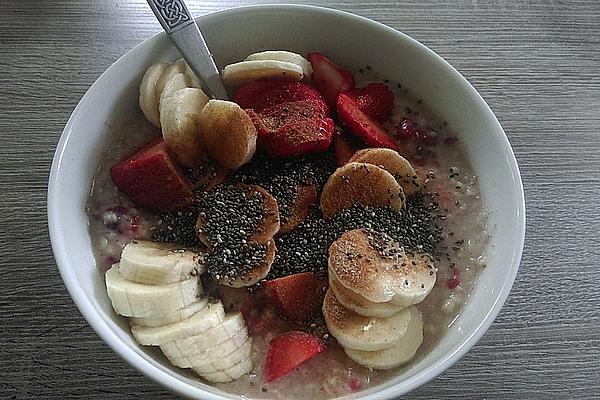 Breakfast Porridge with Fruits