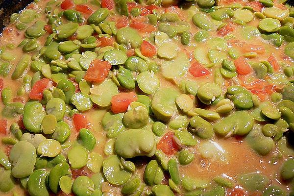 Broad Beans in Light Curry Sauce