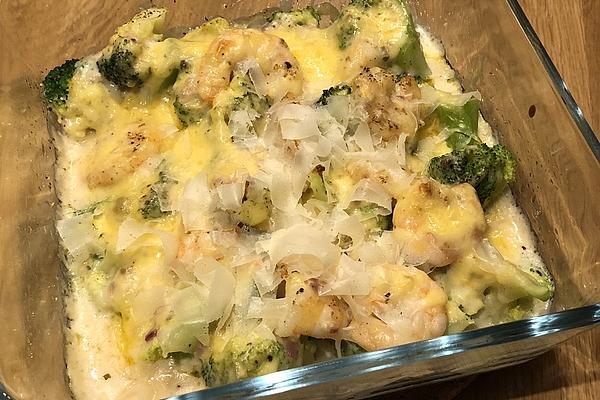 Broccoli and Prawn Casserole in Creamy Cheese Sauce