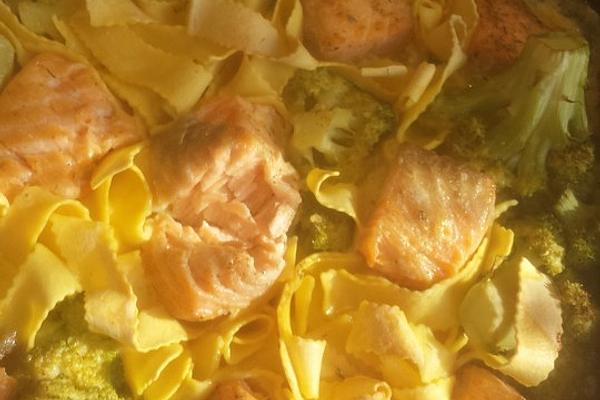 Broccoli and Salmon Casserole with Noodles